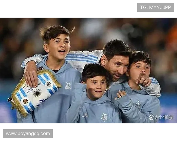 号召力十足的足球明星们他们的传奇故事与辉煌成就